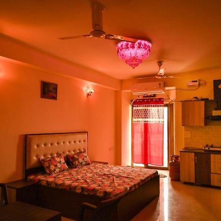 Hare Krishna Home Stay Vrindāvan Exterior photo